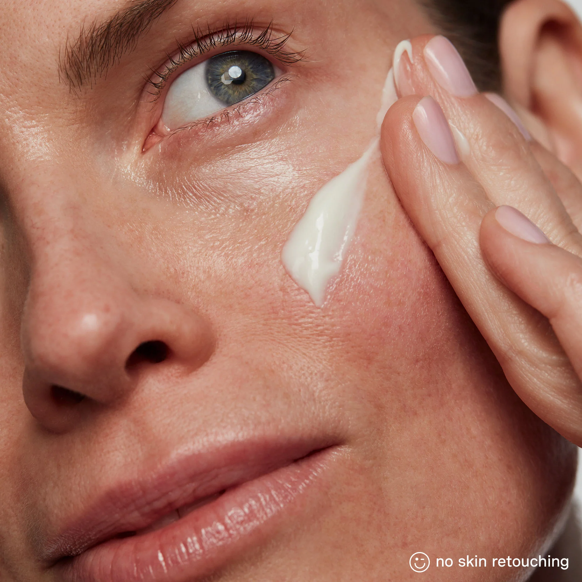 Oil Free Moisturiser - Image 6